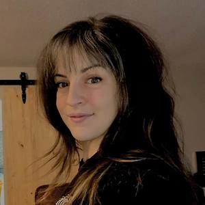 Meet your Posher, Coral